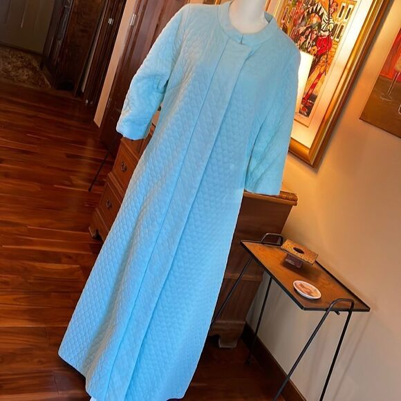 Vintage Evelyn Pearson Lounging Robe - Picture 1 of 7